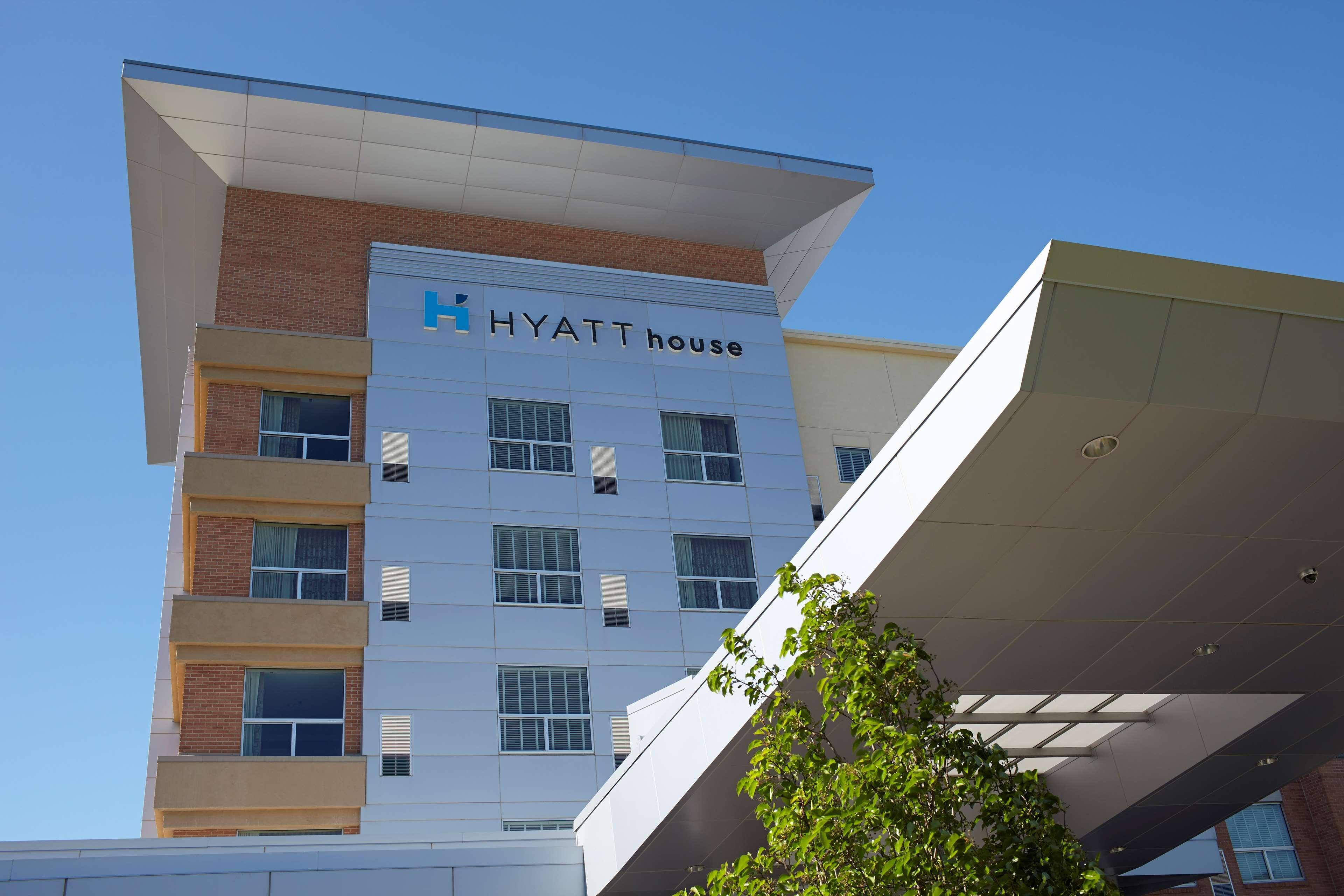 Отель Hyatt House Atlanta Downtown Экстерьер фото