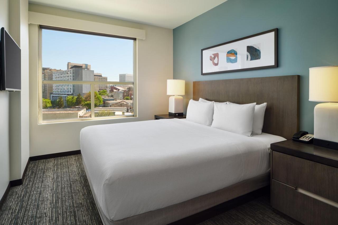Отель Hyatt House Atlanta Downtown Экстерьер фото
