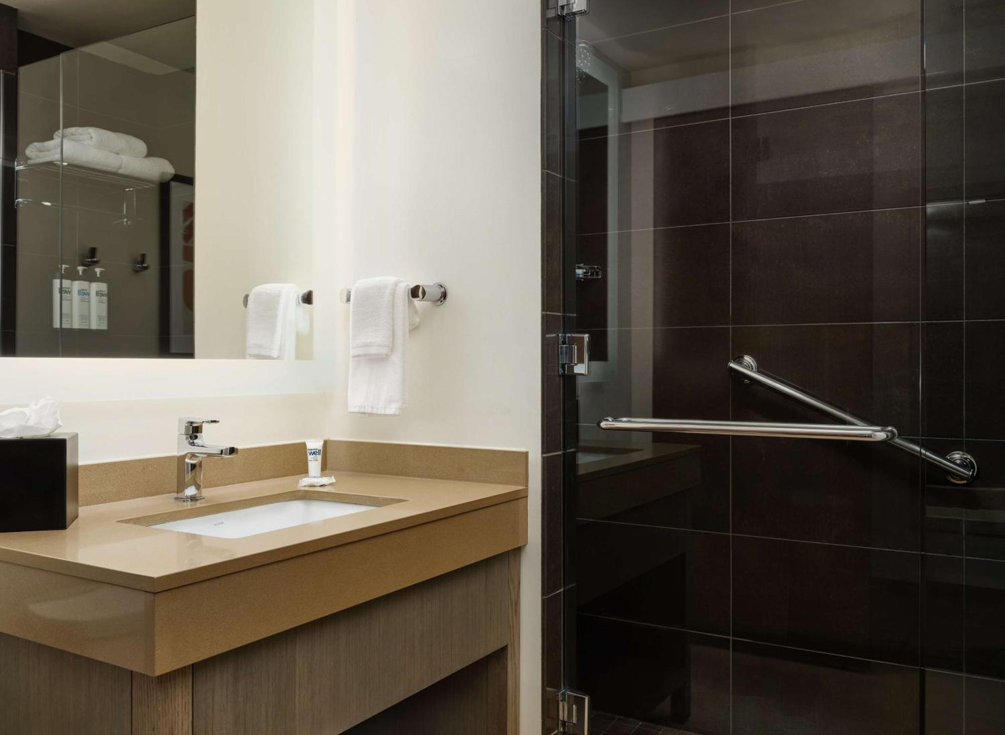 Отель Hyatt House Atlanta Downtown Экстерьер фото