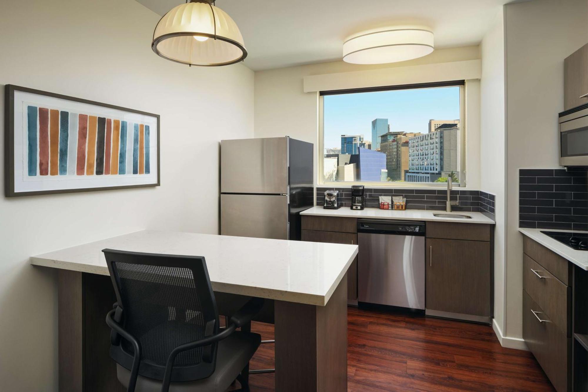 Отель Hyatt House Atlanta Downtown Экстерьер фото