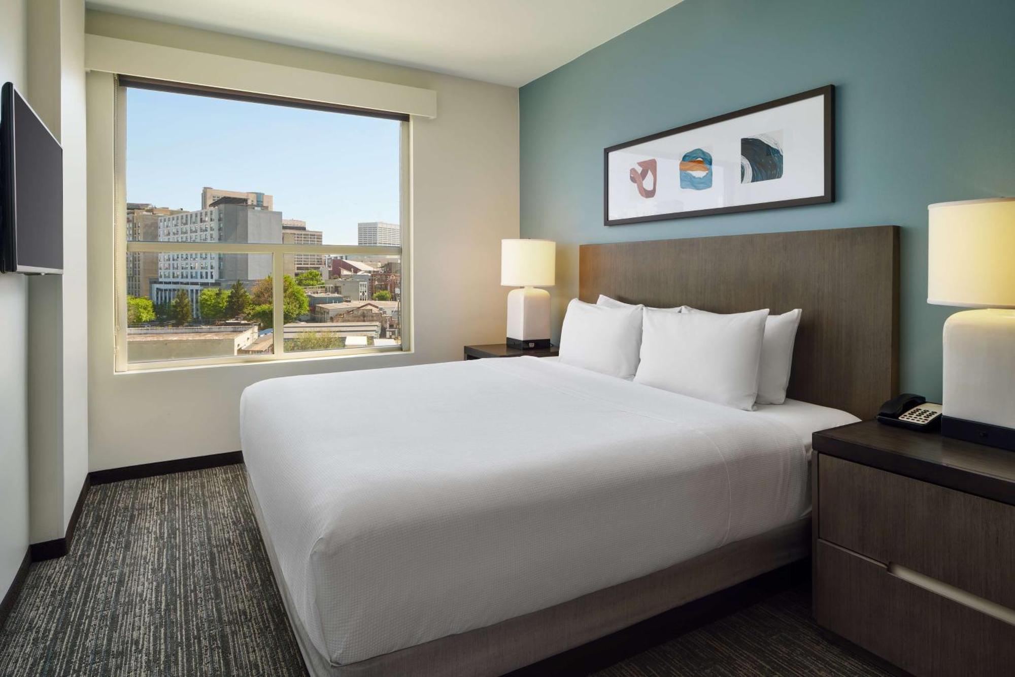 Отель Hyatt House Atlanta Downtown Экстерьер фото