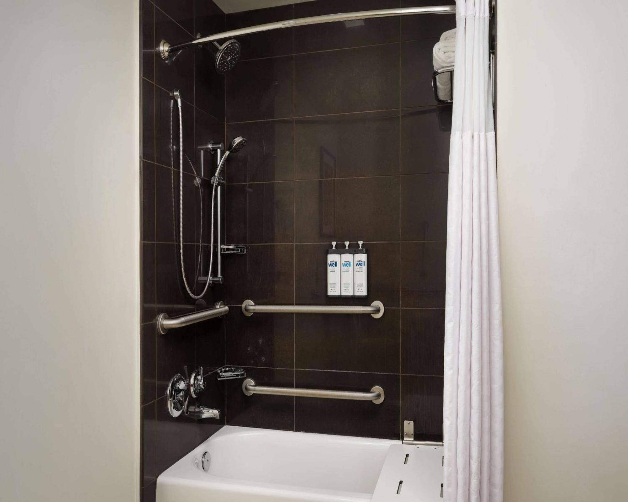 Отель Hyatt House Atlanta Downtown Экстерьер фото